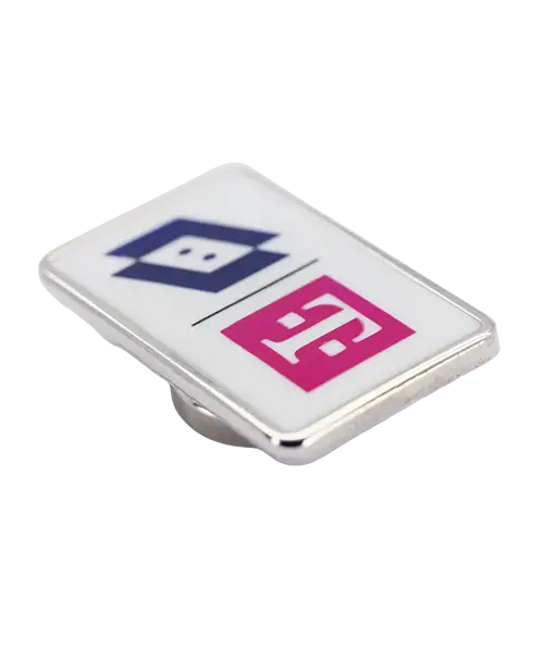 Pin, geprägt – Hartemaille und bedruckt „LogicMonitor | Telekom“ individuell mit Logo
