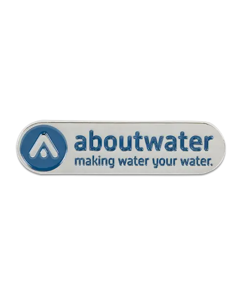 Pin im Spritzguss „aboutwater“