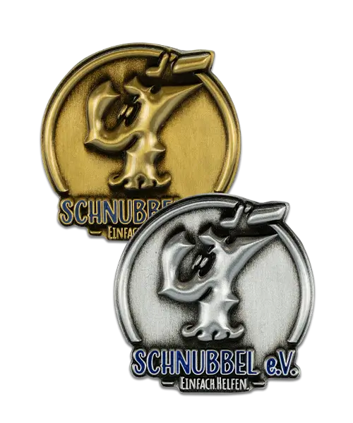 Pin im Spritzguss „Schnubbel e.V. – Einfach.Helfen.“ antik goldfarben silberfarben