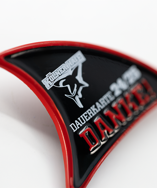 Pin, geprägt – Weichemaille “Kölner Haie Dauerkarte”